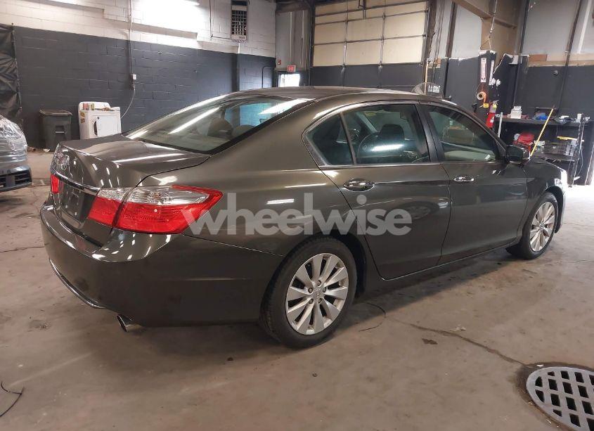 Photo 4 of 2013 Honda Accord EX (VIN 1HGCR2F77DA255037)