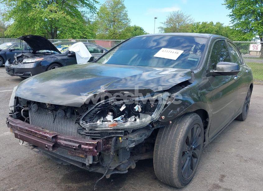 Photo 2 of 2014 Honda Accord EX (VIN 1HGCR2F77EA004889)