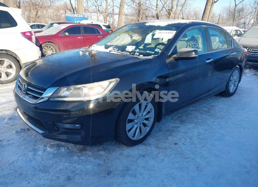 Photo 2 of 2014 Honda Accord EX (VIN 1HGCR2F77EA243472)