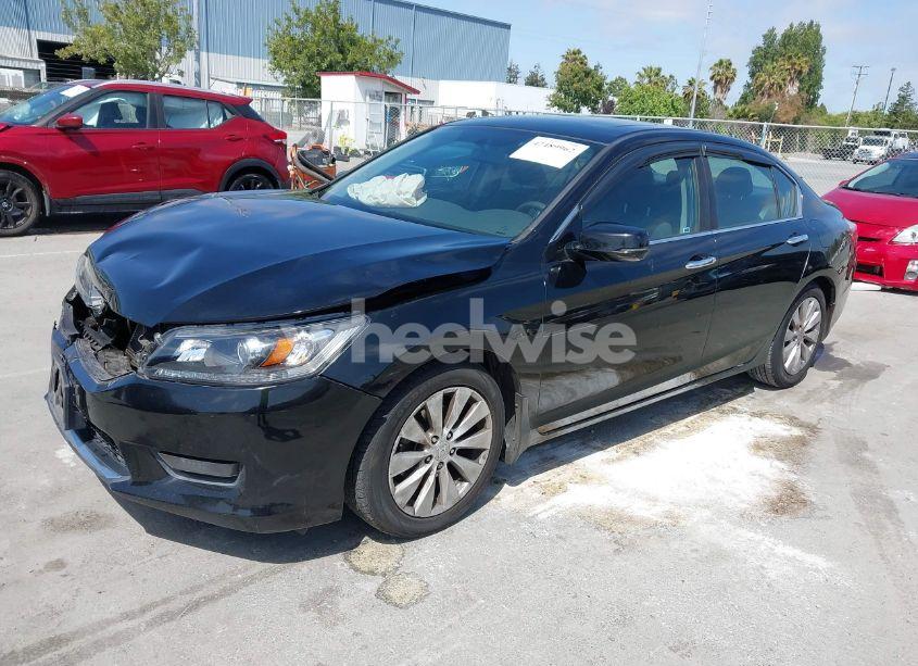 Photo 2 of 2015 Honda Accord EX (VIN 1HGCR2F77FA082798)
