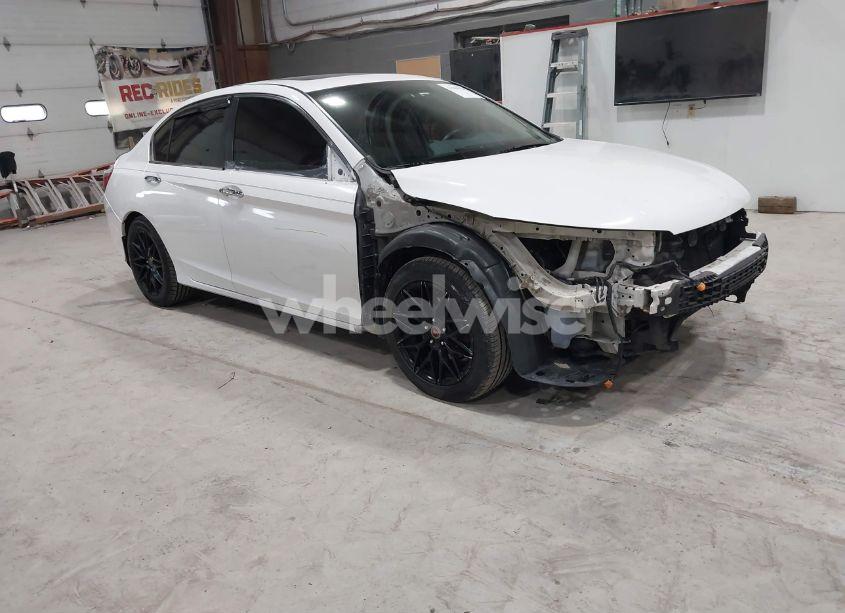 2015 Honda Accord EX (VIN 1HGCR2F77FA165115) main photo