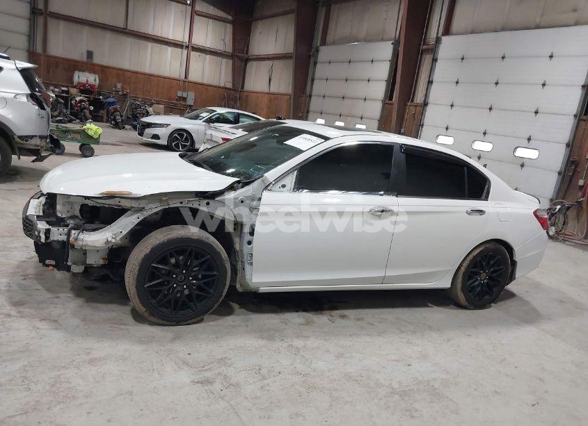 Photo 15 of 2015 Honda Accord EX (VIN 1HGCR2F77FA165115)