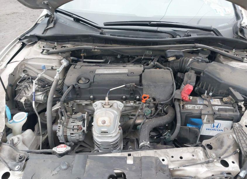 Photo 10 of 2015 Honda Accord EX (VIN 1HGCR2F77FA242968)