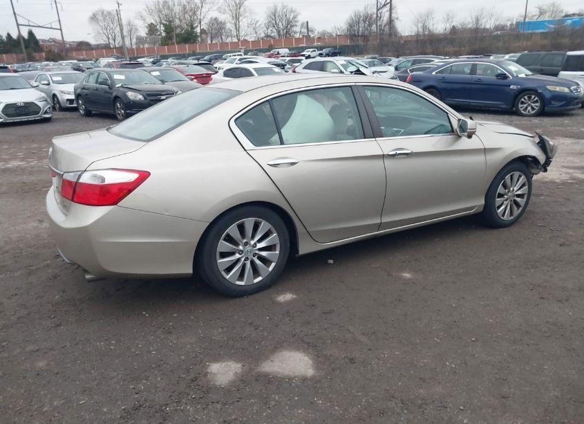 Photo 4 of 2015 Honda Accord EX (VIN 1HGCR2F77FA242968)