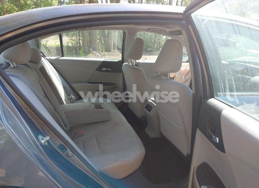 Photo 8 of 2017 Honda Accord EX (VIN 1HGCR2F77HA243928)