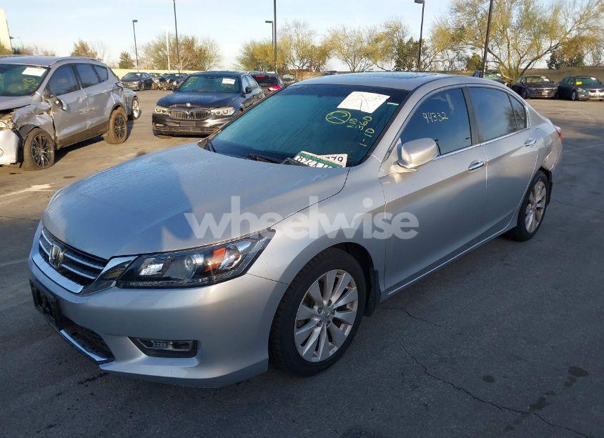 Photo 2 of 2013 Honda Accord EX (VIN 1HGCR2F78DA130984)