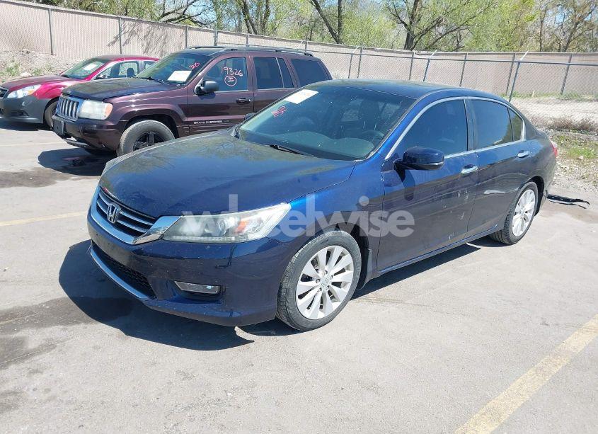 Photo 2 of 2013 Honda Accord EX (VIN 1HGCR2F78DA274017)