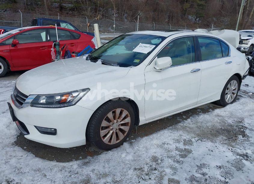Photo 2 of 2015 Honda Accord EX (VIN 1HGCR2F78FA012727)