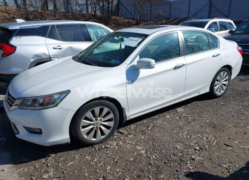 Photo 2 of 2015 Honda Accord EX (VIN 1HGCR2F78FA163079)