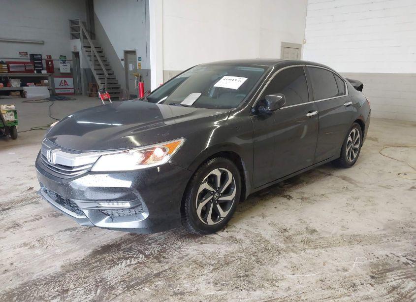 Photo 2 of 2016 Honda Accord EX (VIN 1HGCR2F78GA076560)