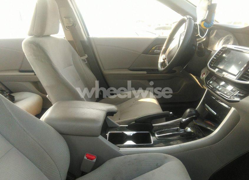 Photo 5 of 2016 Honda Accord EX (VIN 1HGCR2F78GA160006)