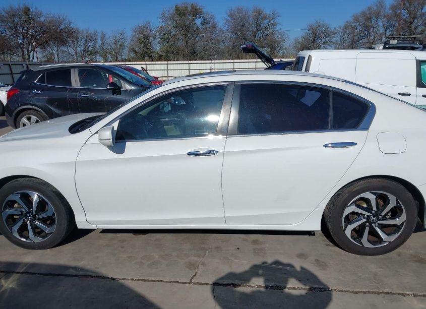Photo 15 of 2017 Honda Accord EX (VIN 1HGCR2F78HA086510)