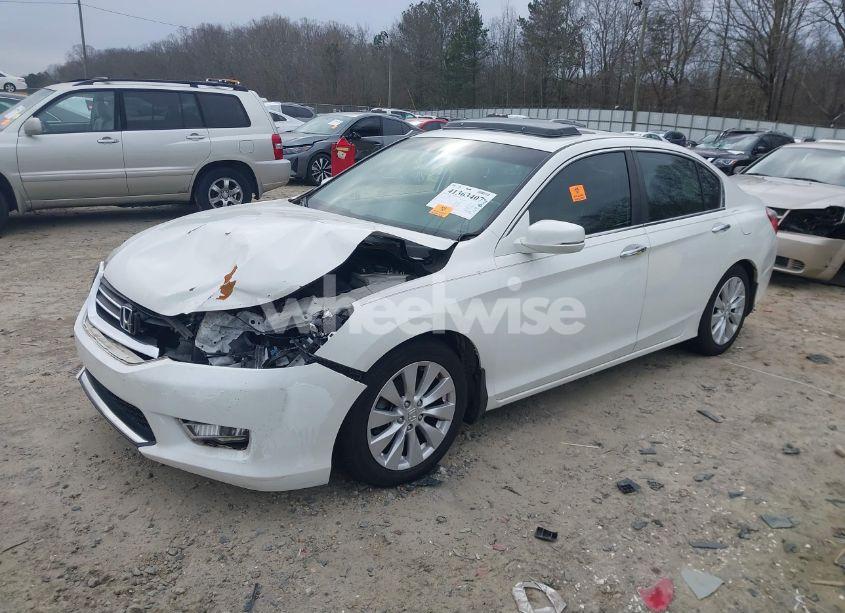 Photo 2 of 2013 Honda Accord EX (VIN 1HGCR2F79DA031137)