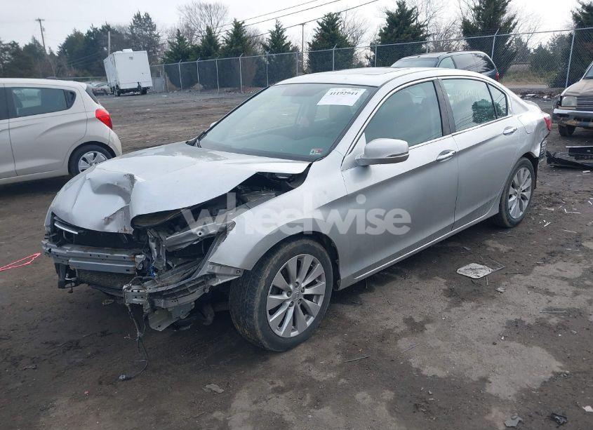 Photo 2 of 2013 Honda Accord EX (VIN 1HGCR2F79DA034426)