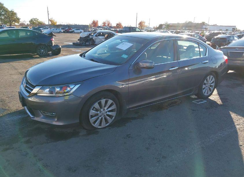 Photo 2 of 2013 Honda Accord EX (VIN 1HGCR2F79DA133036)