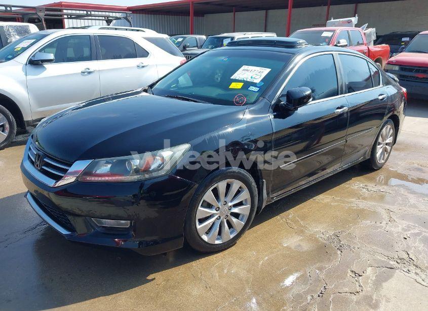 Photo 2 of 2013 Honda Accord EX (VIN 1HGCR2F79DA228759)