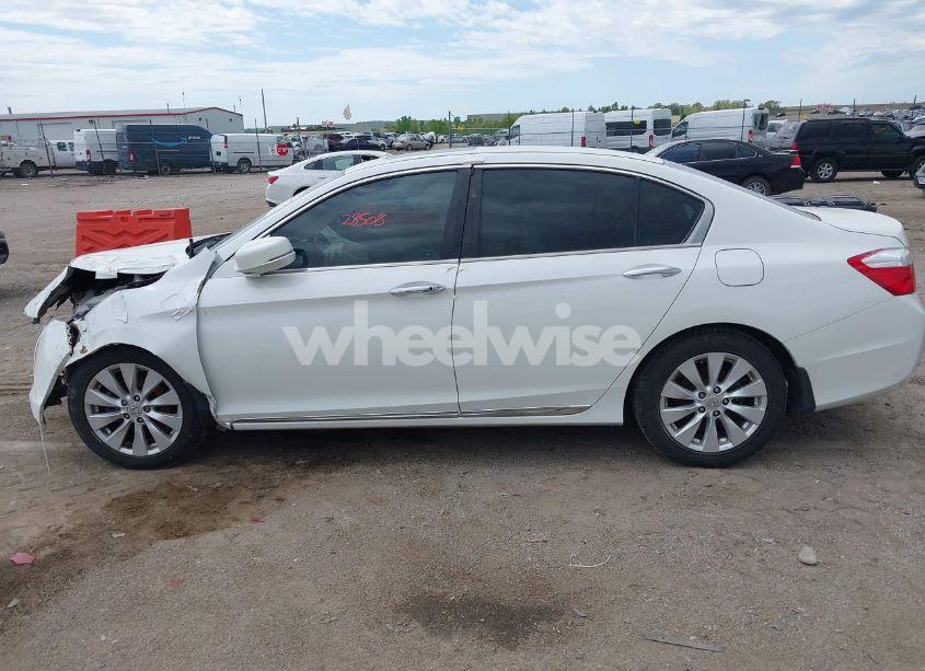 Photo 14 of 2015 Honda Accord EX (VIN 1HGCR2F79FA188119)