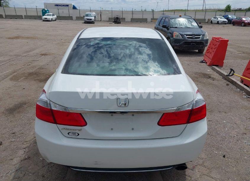 Photo 16 of 2015 Honda Accord EX (VIN 1HGCR2F79FA188119)