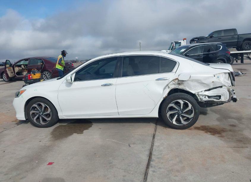 Photo 14 of 2017 Honda Accord EX (VIN 1HGCR2F79HA110684)