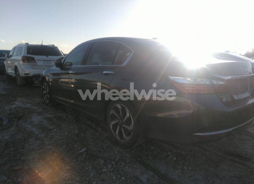 Photo 3 of 2017 Honda Accord EX (VIN 1HGCR2F79HA170643)