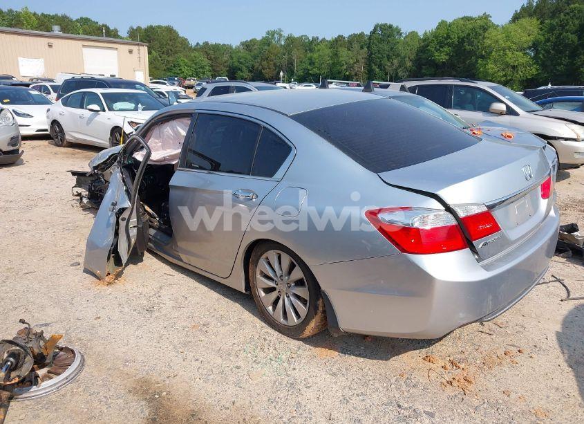 Photo 3 of 2013 Honda Accord EX (VIN 1HGCR2F7XDA039828)