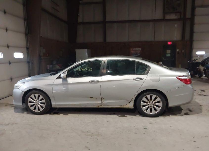 Photo 14 of 2013 Honda Accord EX (VIN 1HGCR2F7XDA044298)