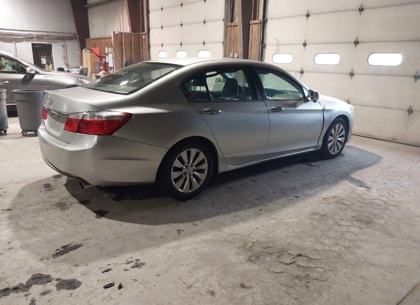 Photo 4 of 2013 Honda Accord EX (VIN 1HGCR2F7XDA044298)