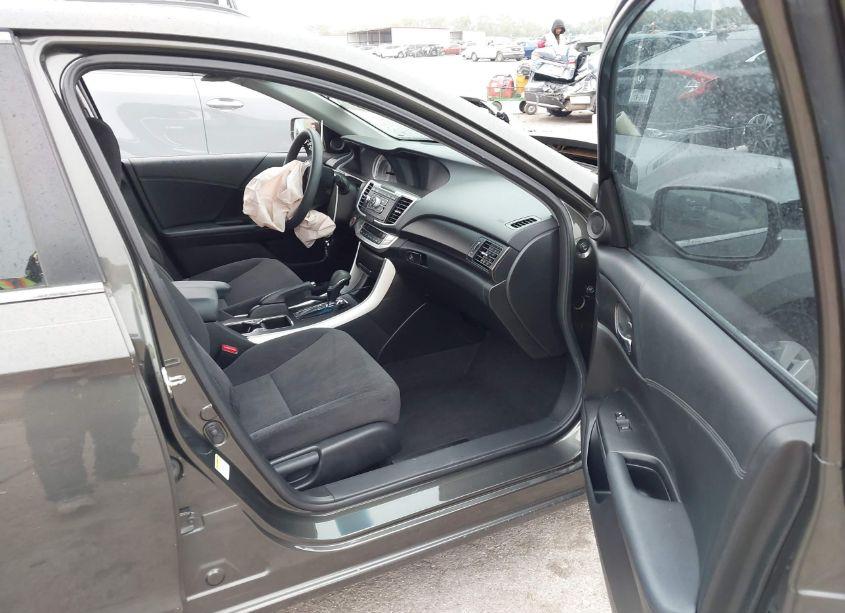 Photo 3 of 2013 Honda Accord EX (VIN 1HGCR2F7XDA068083)