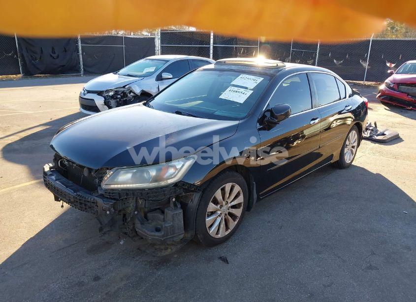 Photo 2 of 2013 Honda Accord EX (VIN 1HGCR2F7XDA083070)
