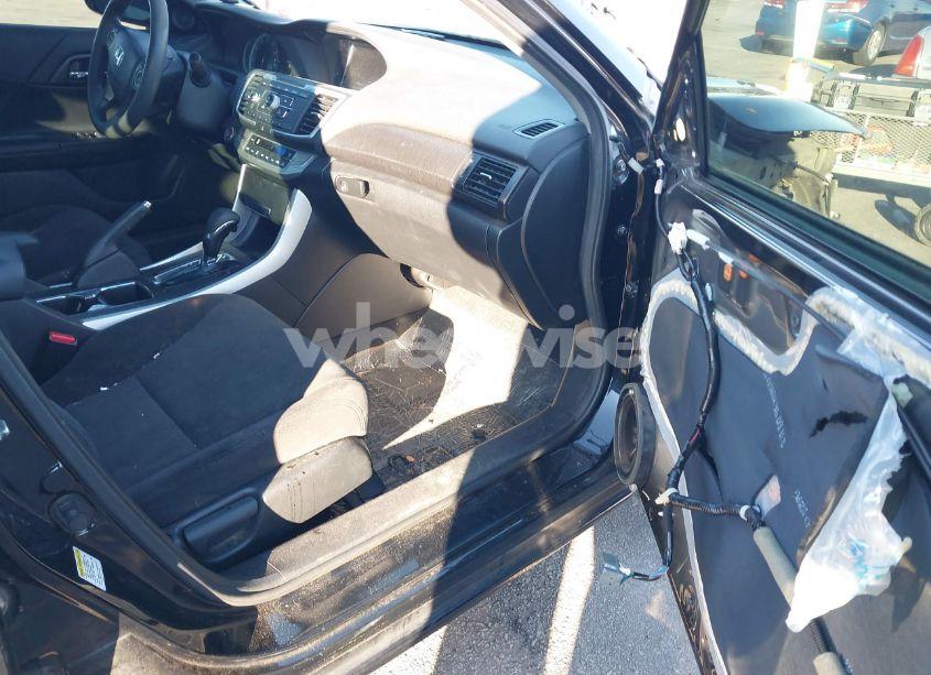 Photo 5 of 2013 Honda Accord EX (VIN 1HGCR2F7XDA083070)