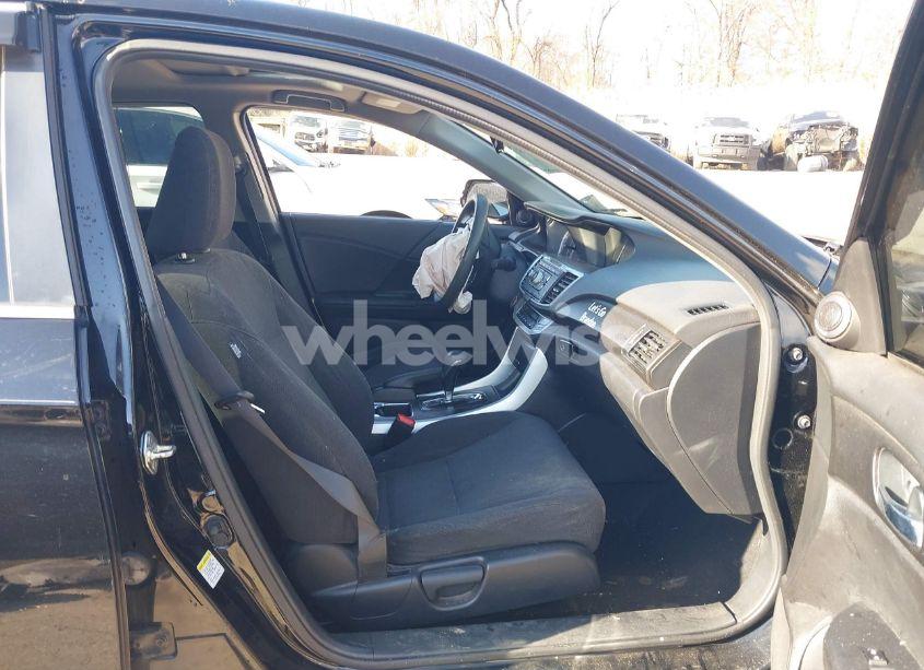 Photo 5 of 2014 Honda Accord EX (VIN 1HGCR2F7XEA016325)