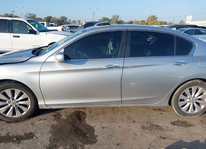 Photo 13 of 2014 Honda Accord EX (VIN 1HGCR2F7XEA081983)