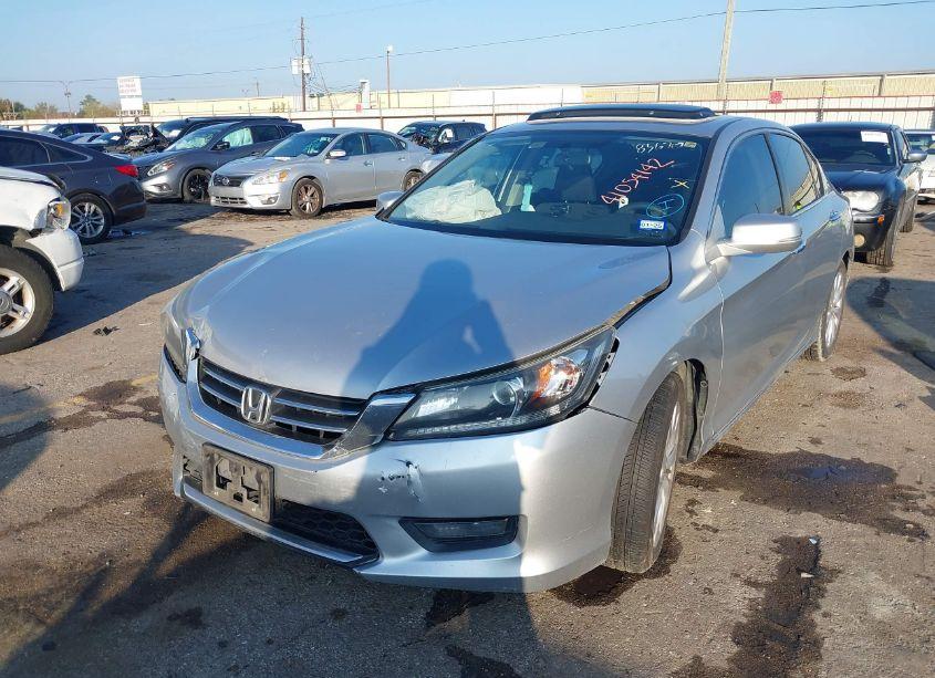 Photo 2 of 2014 Honda Accord EX (VIN 1HGCR2F7XEA081983)