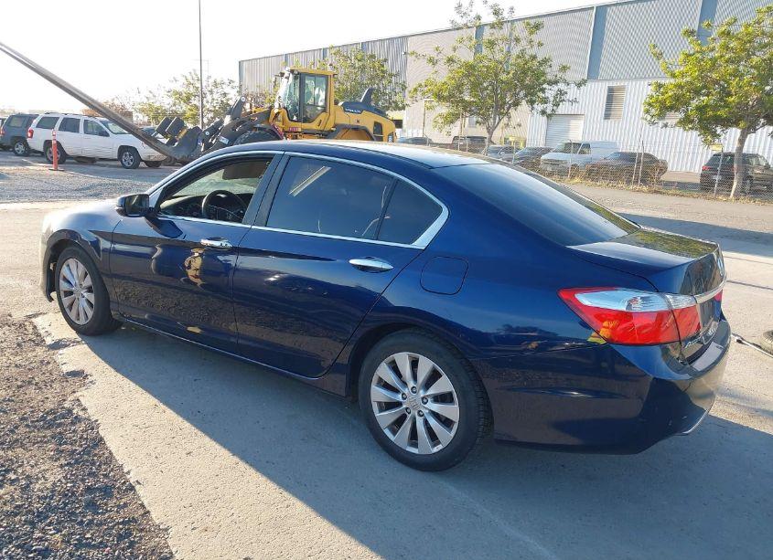 Photo 3 of 2015 Honda Accord EX (VIN 1HGCR2F7XFA232919)
