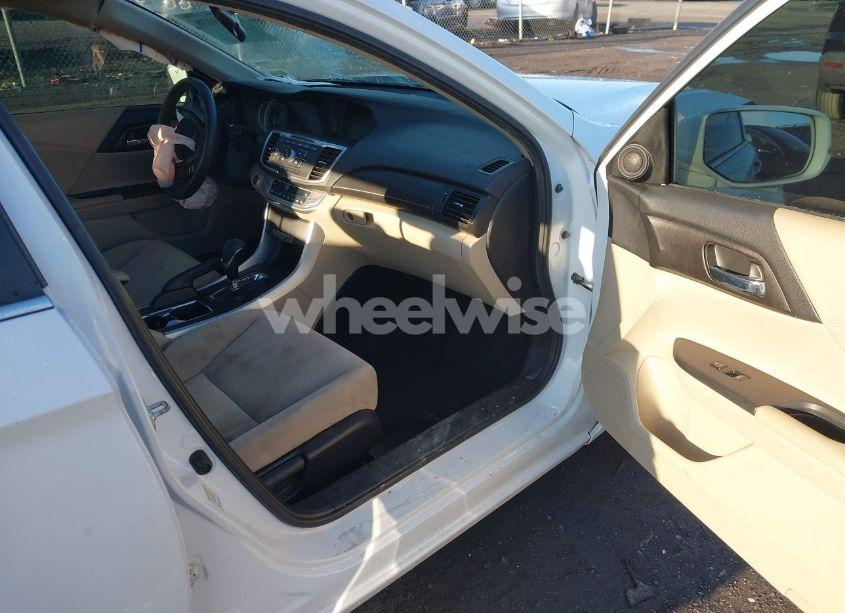 Photo 5 of 2015 Honda Accord EX (VIN 1HGCR2F7XFA256864)