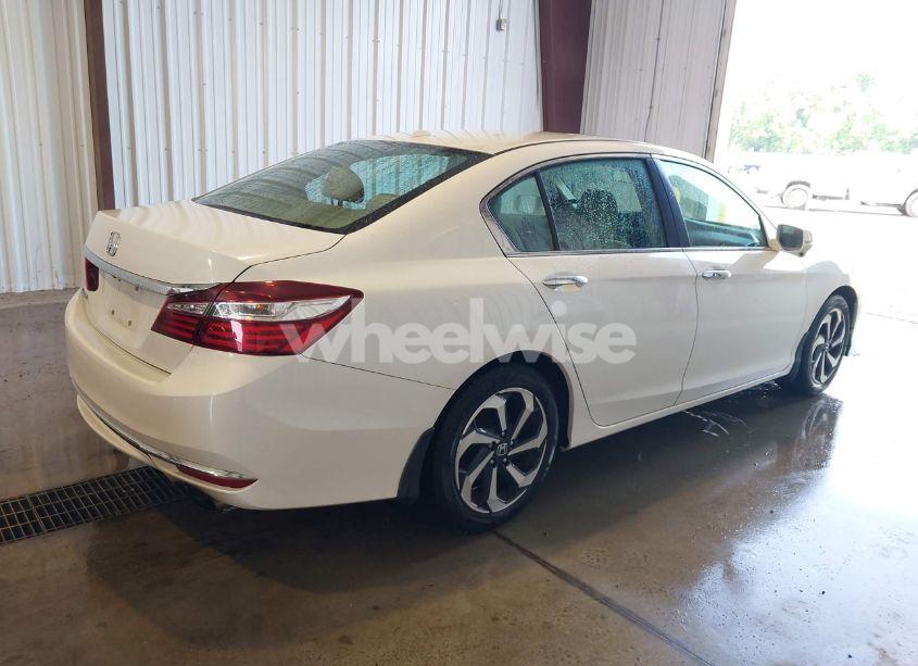 Photo 4 of 2016 Honda Accord EX (VIN 1HGCR2F7XGA172075)