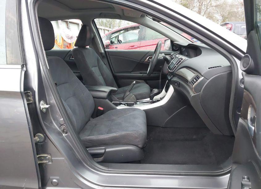 Photo 5 of 2017 Honda Accord EX (VIN 1HGCR2F7XHA134959)