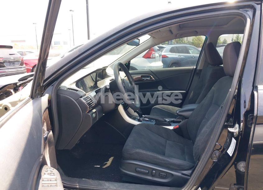 Photo 5 of 2017 Honda Accord EX (VIN 1HGCR2F7XHA259685)