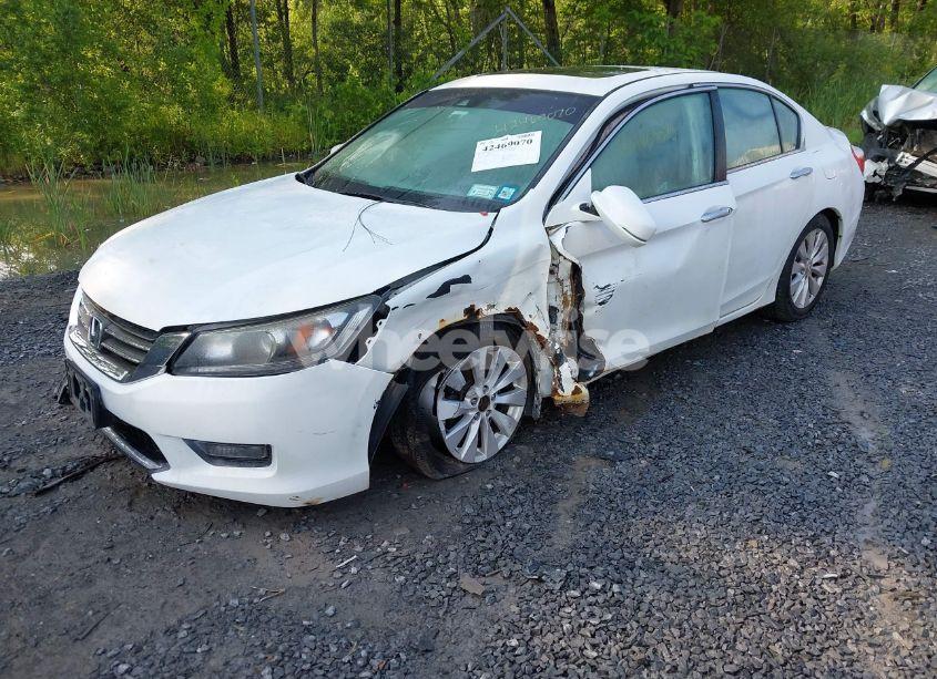 Photo 2 of 2013 Honda Accord EX-L (VIN 1HGCR2F80DA016910)