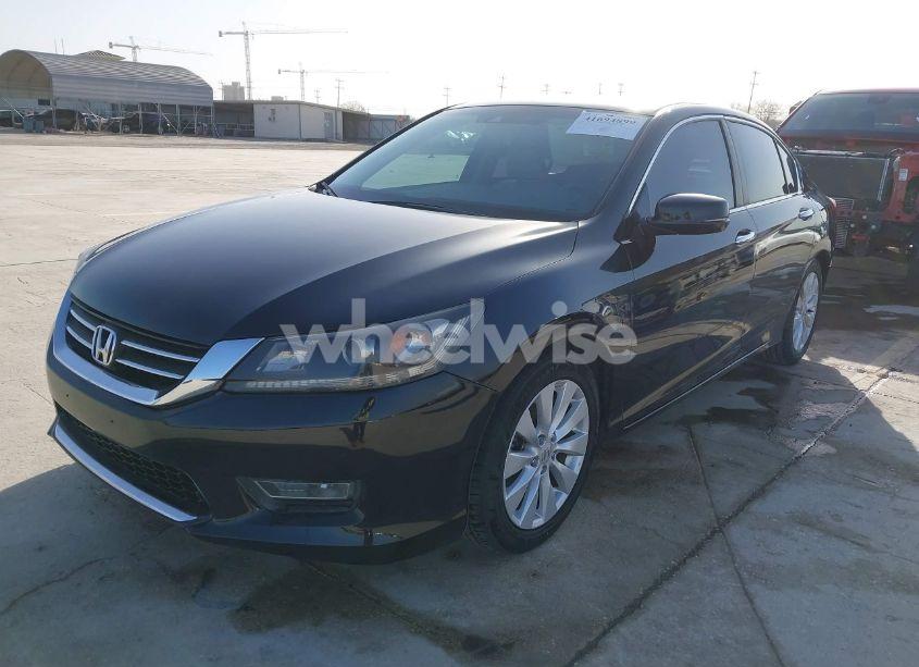Photo 2 of 2013 Honda Accord EX-L (VIN 1HGCR2F80DA035439)