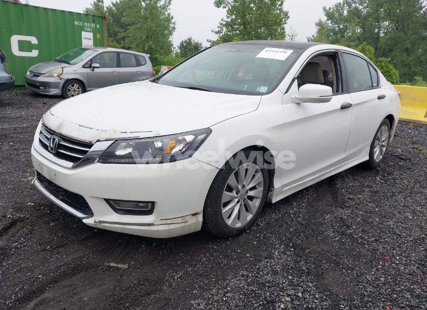 Photo 2 of 2013 Honda Accord EX-L (VIN 1HGCR2F80DA113010)