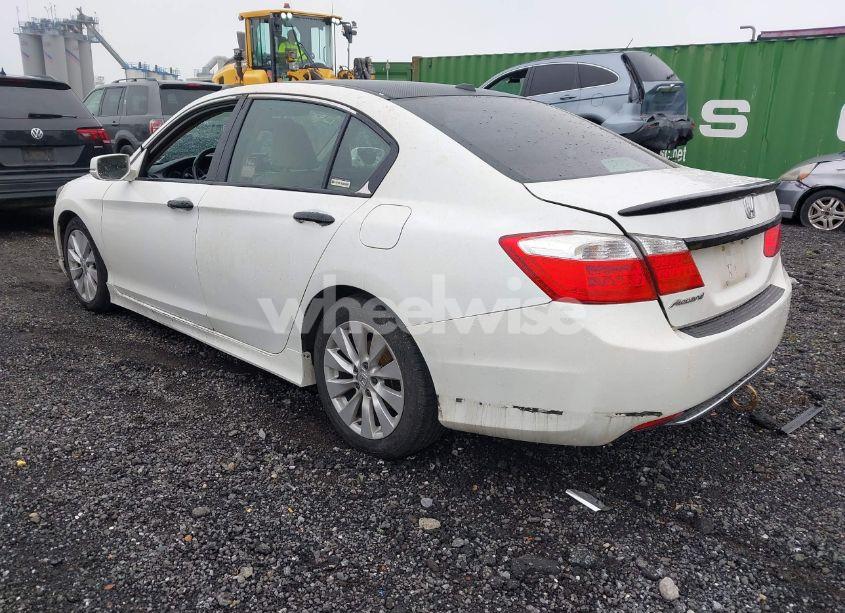 Photo 3 of 2013 Honda Accord EX-L (VIN 1HGCR2F80DA113010)