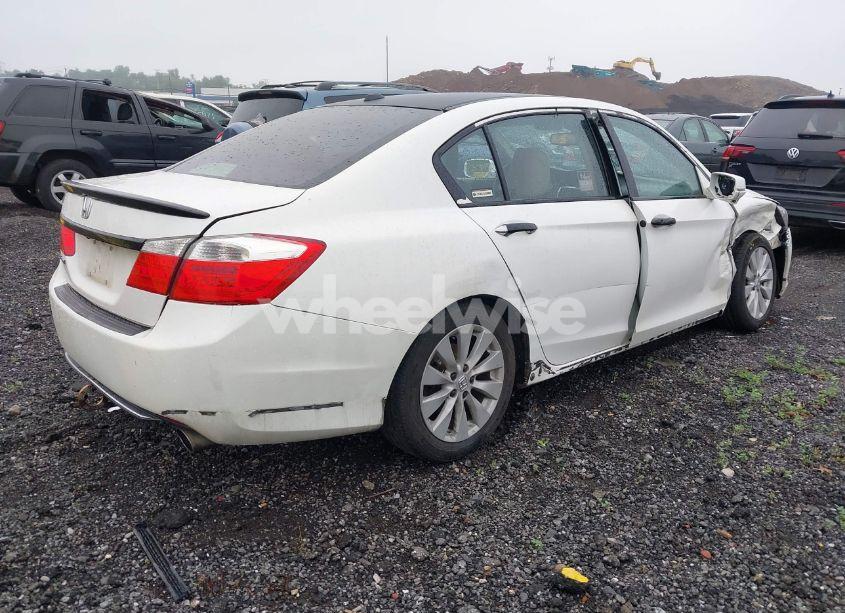 Photo 4 of 2013 Honda Accord EX-L (VIN 1HGCR2F80DA113010)