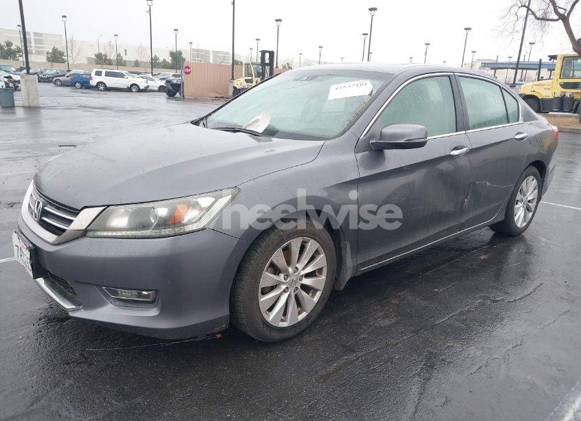 Photo 2 of 2013 Honda Accord EX-L (VIN 1HGCR2F80DA156701)