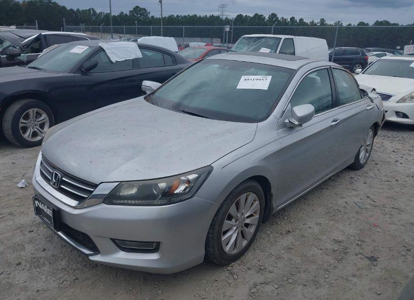 Photo 2 of 2013 Honda Accord EX-L (VIN 1HGCR2F80DA240792)