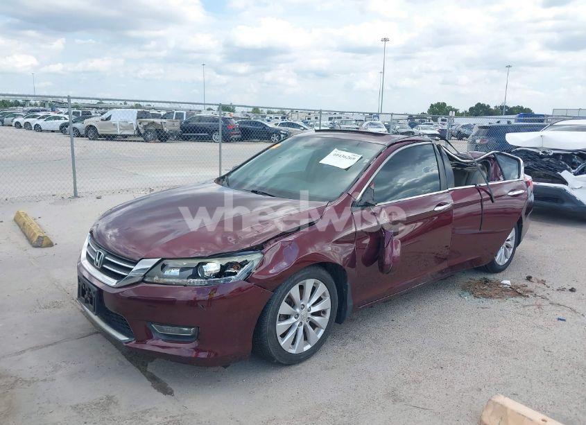 Photo 2 of 2013 Honda Accord EX-L (VIN 1HGCR2F80DA272240)