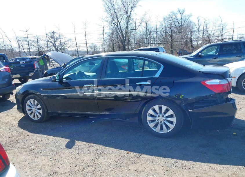Photo 14 of 2015 Honda Accord EX-L (VIN 1HGCR2F80FA020958)