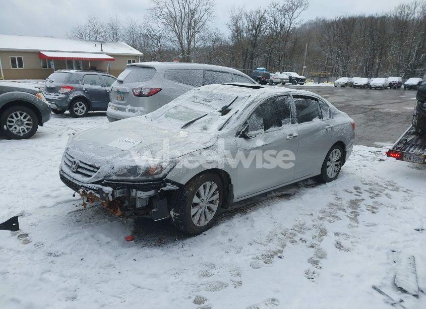 Photo 2 of 2015 Honda Accord EX-L (VIN 1HGCR2F80FA066256)