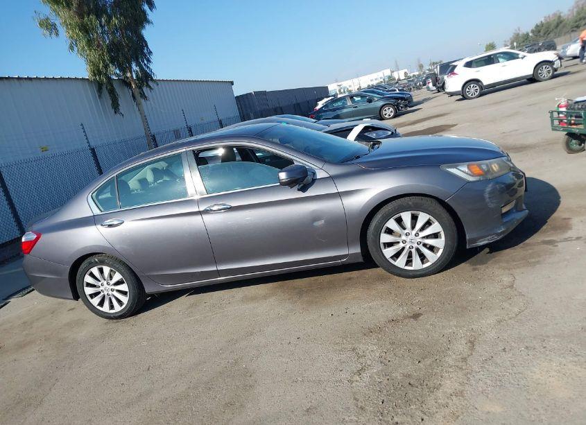 Photo 13 of 2015 Honda Accord EX-L (VIN 1HGCR2F80FA072770)