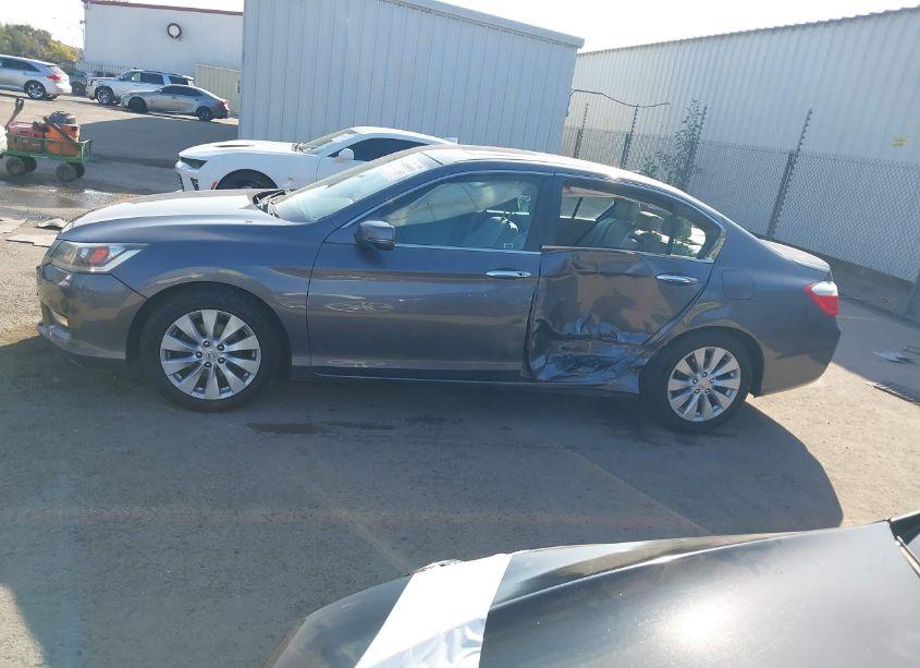 Photo 14 of 2015 Honda Accord EX-L (VIN 1HGCR2F80FA072770)